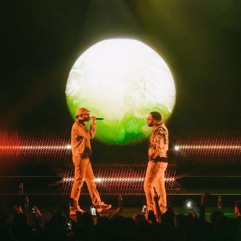 DTF stage design, green moon scene